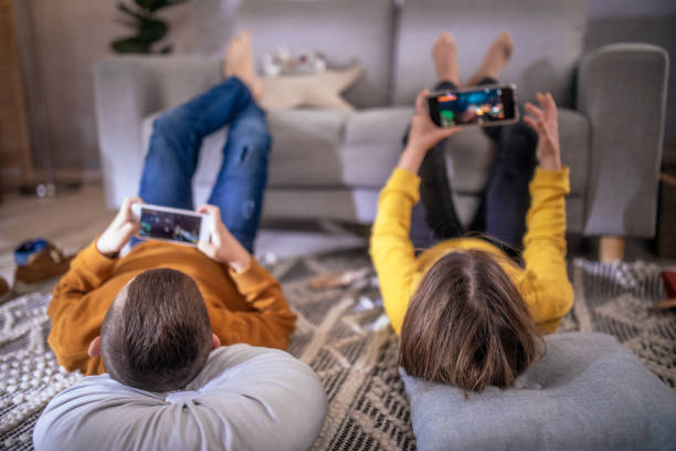 Exploring Virtual Competitions in Online Live Games