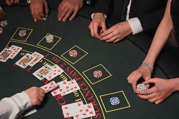 Enjoy Roulette Games with an online casino Singapore for Casino Fans